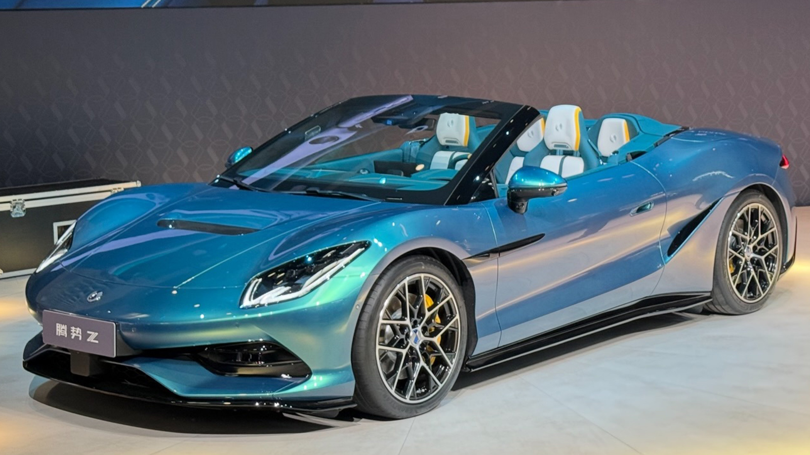 Ντεμπούτο για το Denza Z που θα δούμε και στην Ευρώπη 